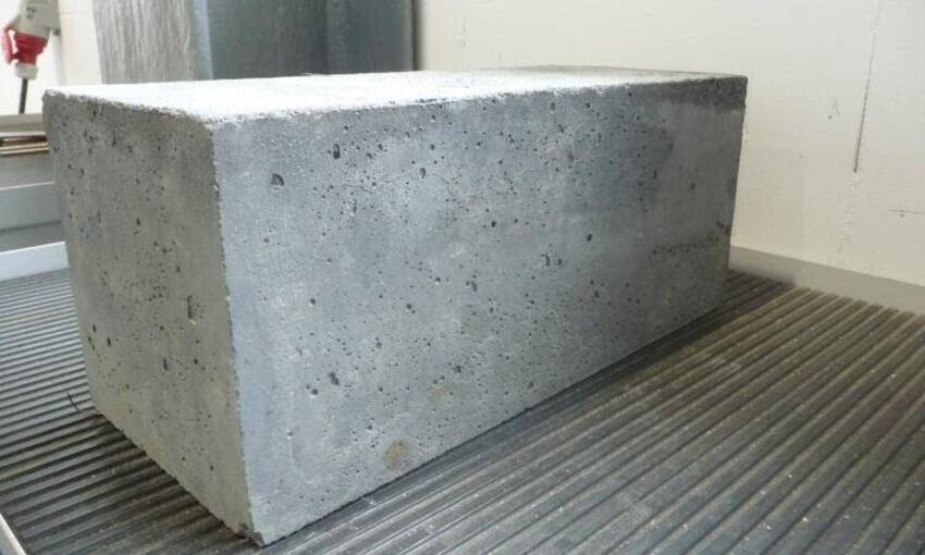 Image: Bloczek_betonowy.jpg